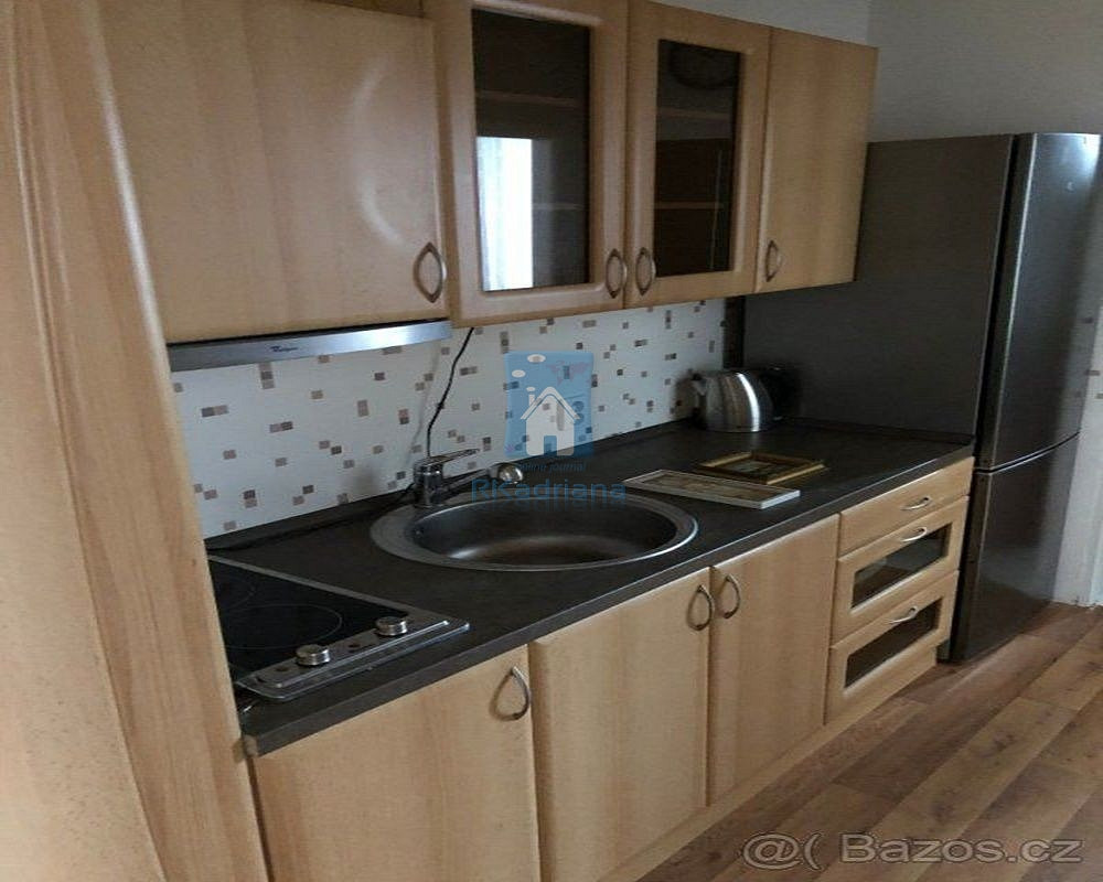 Pronájem bytu 2+kk 30 m² – fotografie 3