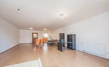 Pronájem bytu 1+kk 79 m², Velké náměstí, Hradec Králové
