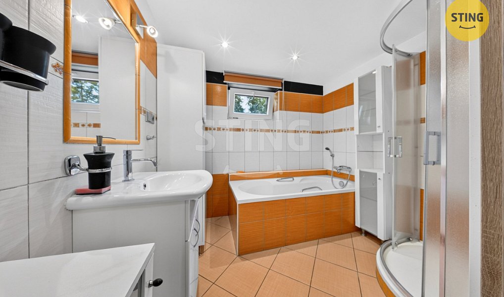 Prodej domu 225 m² s pozemkem 2 141 m², Rožnov pod Radhoštěm – náhled fotky 15