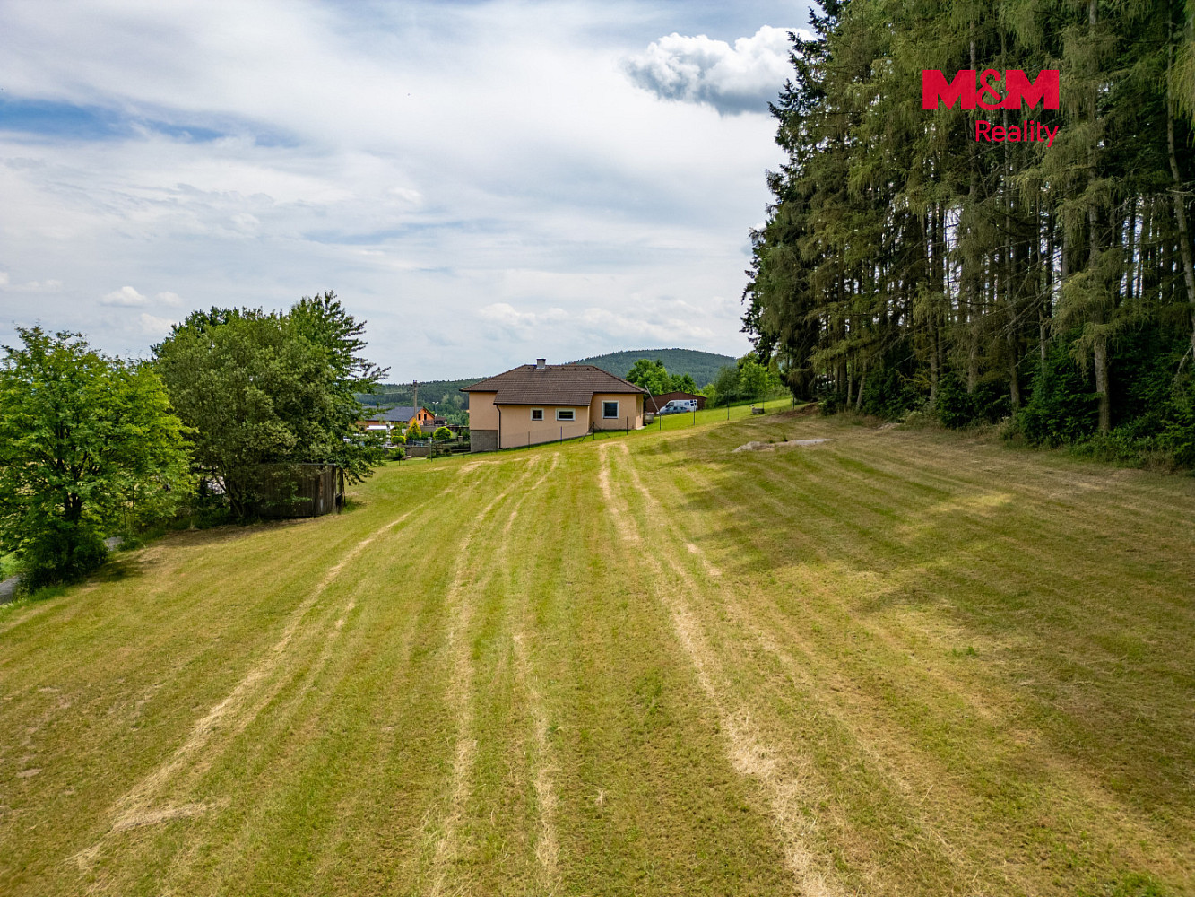 Prodej stavebního pozemku 1 913 m² — photo 3