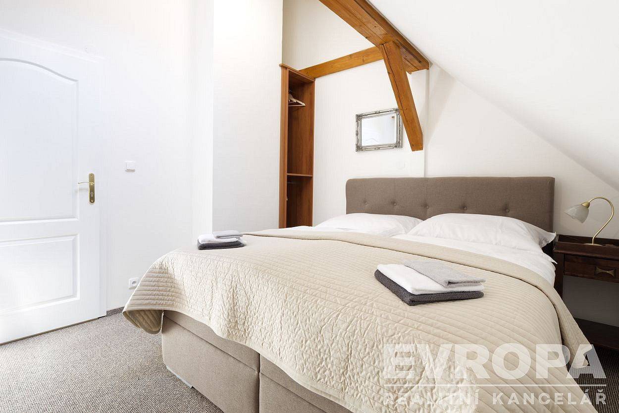 Pronájem bytu 3+1 95 m² - Więcej