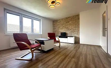 Pronájem bytu 3+1 64 m², Hlavní, Senice, okres Nymburk