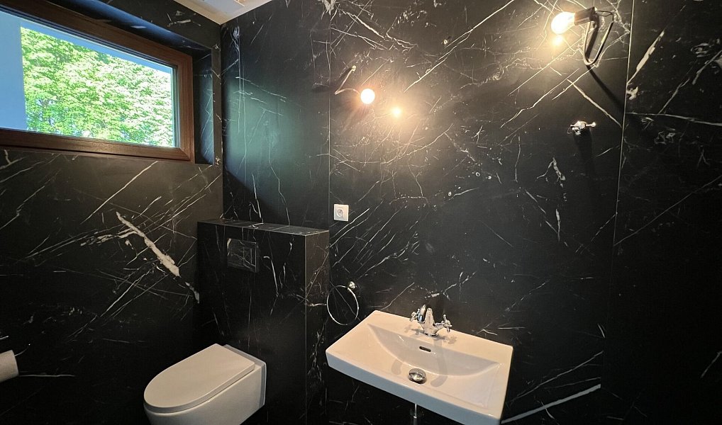 Prodej domu 235 m² s pozemkem 951 m², Tři Dvory – náhled fotky 13