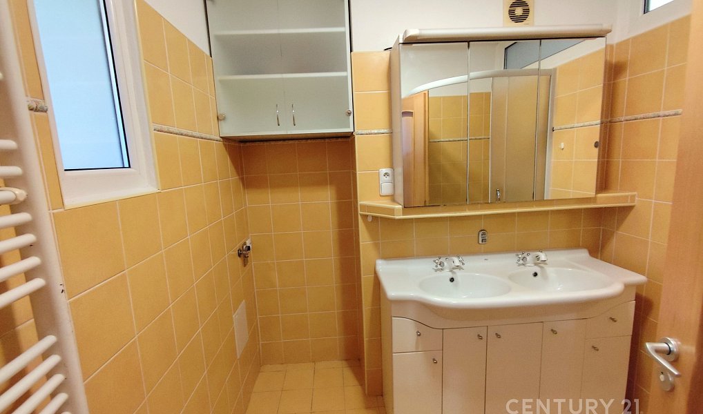 Pronájem bytu 2+1 58 m², Jindřichův Hradec – náhled fotky 7