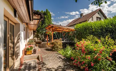 Prodej domu 199 m² s pozemkem 836 m², Sedlecká cesta, Zdiby - Brnky, okres Praha-východ