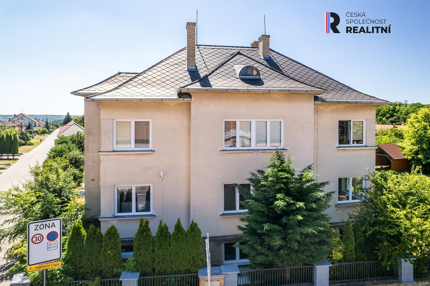 Prodej nájemního domu, činžáku 420 m²