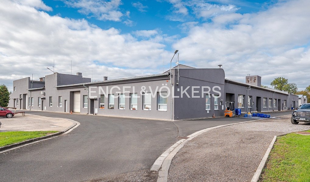 Pronájem skladovacích prostor 499 m², Smidary – náhled fotky 8