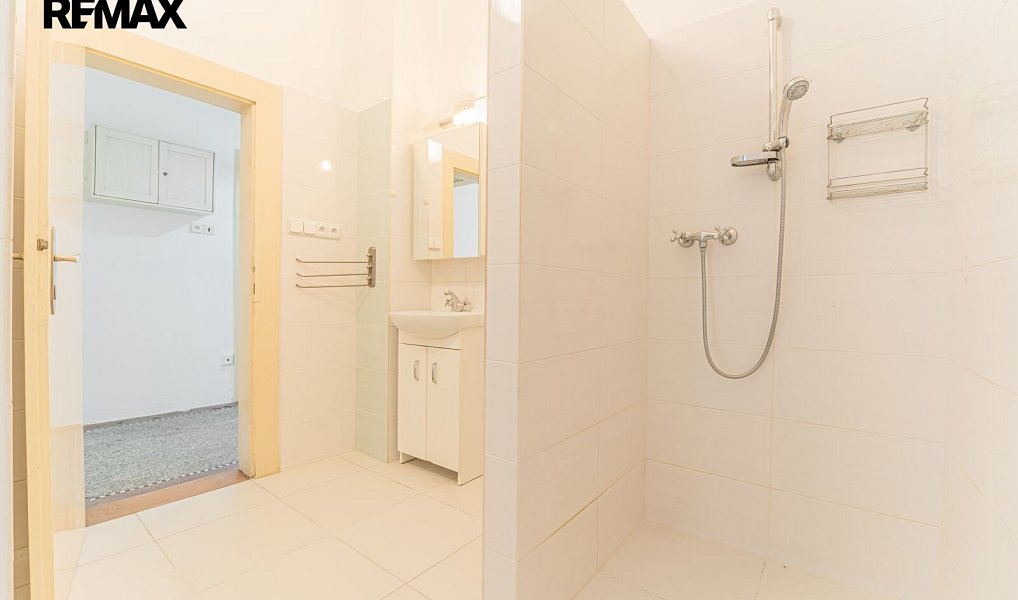 Prodej domu 155 m² s pozemkem 504 m², Kladno – náhled fotky 7