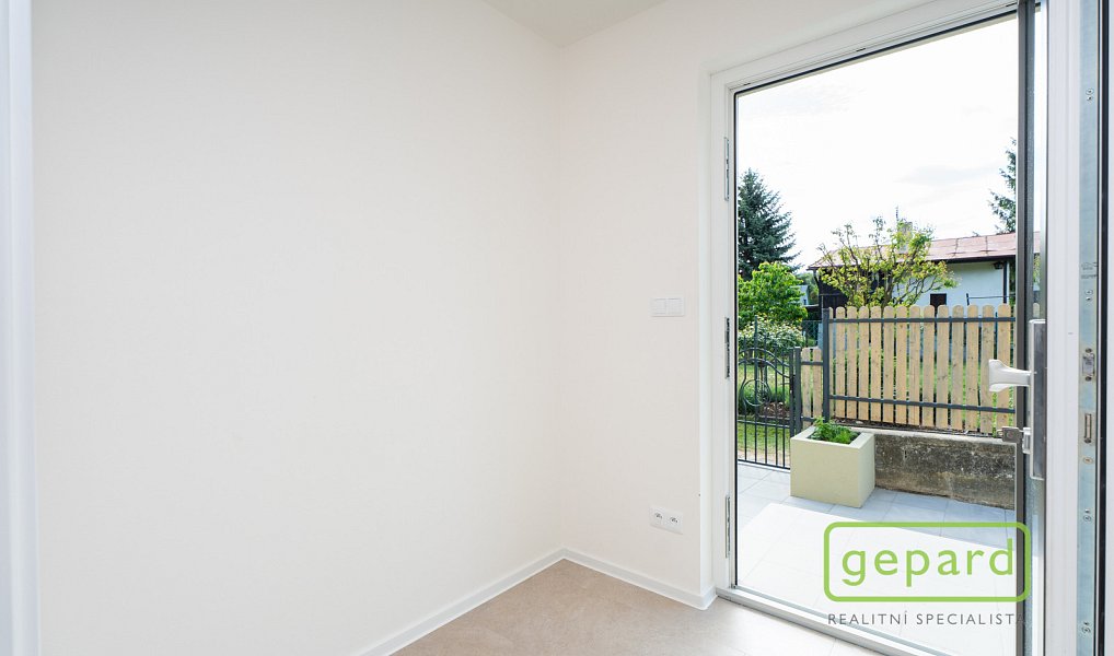 Prodej domu 82 m² s pozemkem 323 m², Černošice – náhled fotky 44