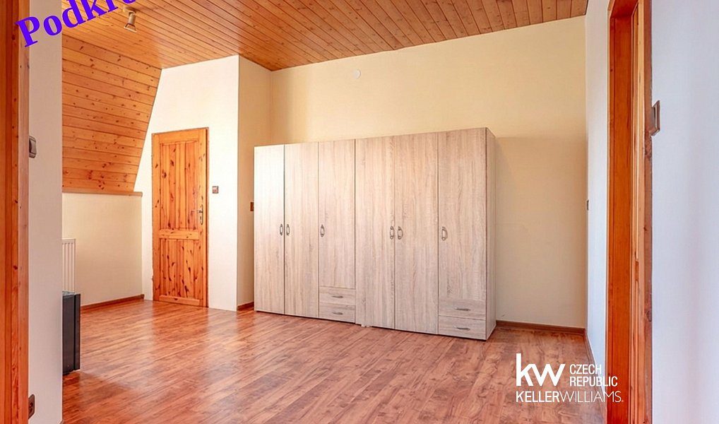 Prodej domu 251 m² s pozemkem 1 028 m², Zašová – náhled fotky 9