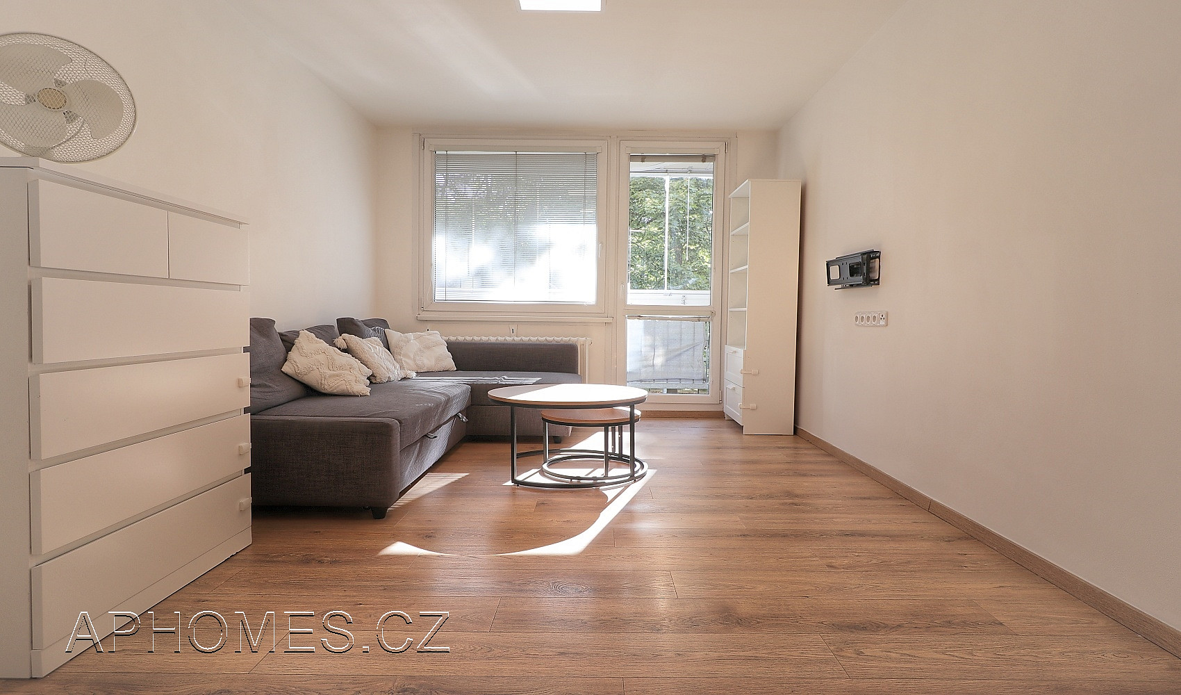 Pronájem bytu 2+kk 44 m² – fotografie 2