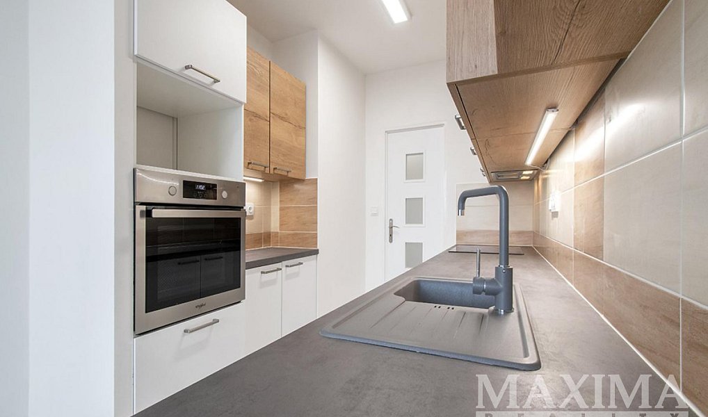 Prodej bytu 3+1 80 m², Praha – náhled fotky 5