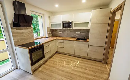 Pronájem bytu 2+1 57 m², Bílinská, Teplice