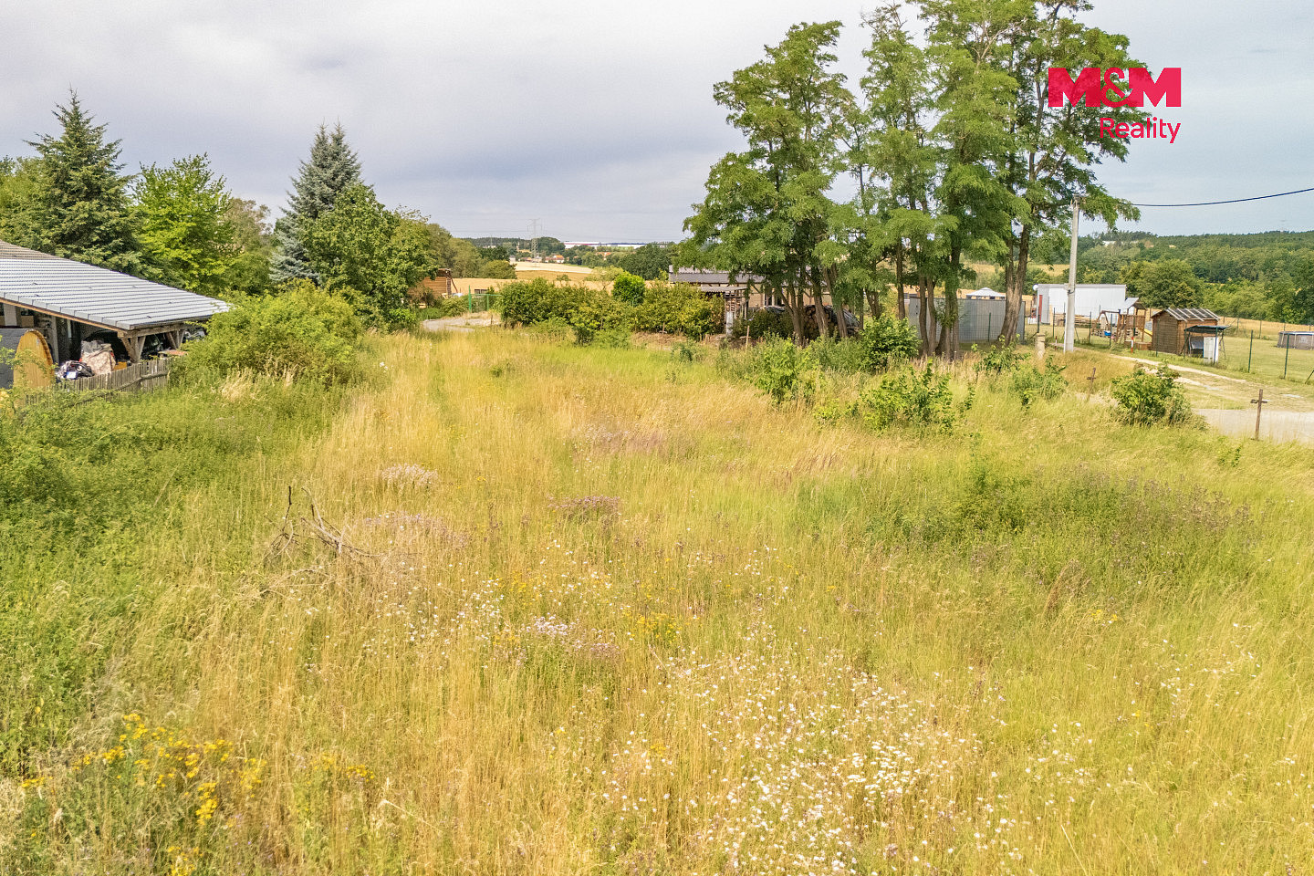 Prodej stavebního pozemku 1 176 m² – další
