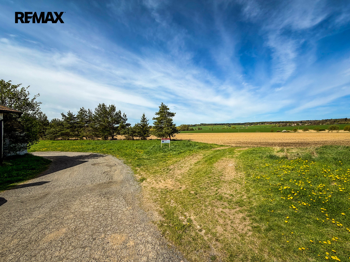Prodej stavebního pozemku 1 200 m² – fotografie 5