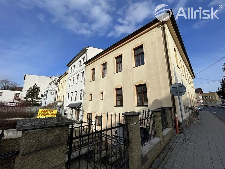 Pronájem garážového stání 12 m2, vítkov — photo 4