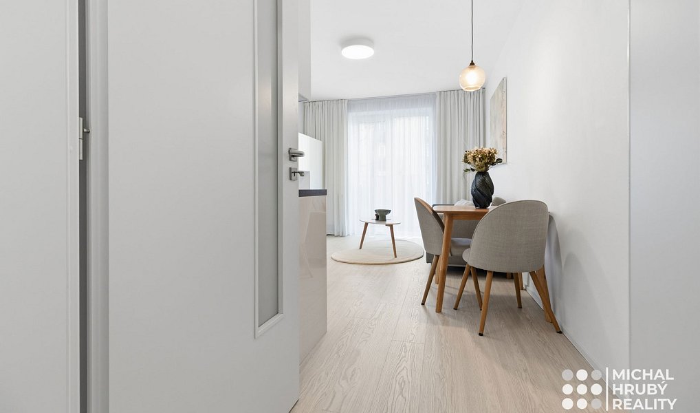Prodej bytu 1+kk 28 m², Ostrava – náhled fotky 2