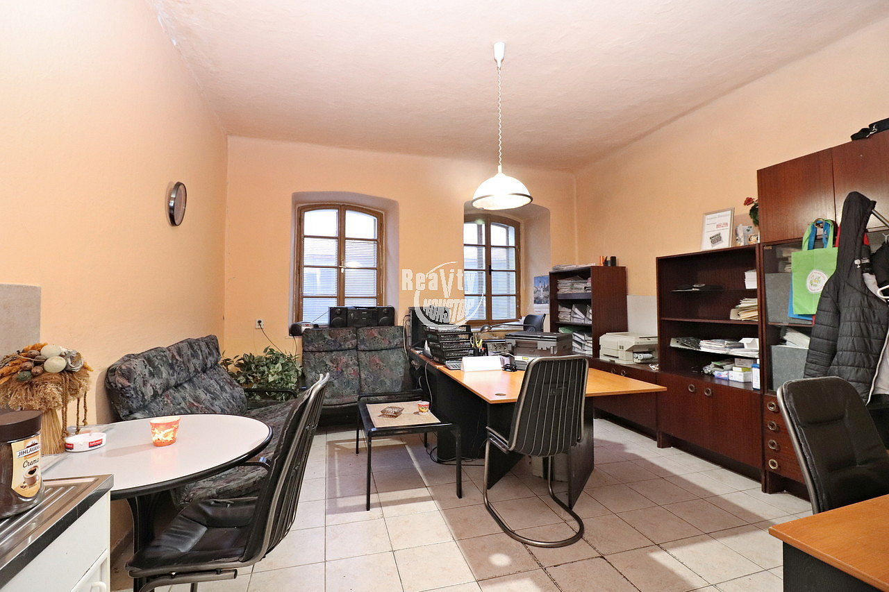 Prodej domu 432 m² s pozemkem 665 m² - Widok 5