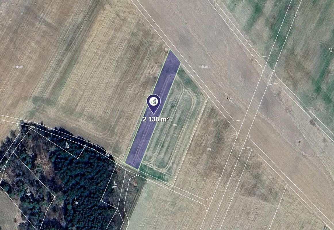 Prodej pole 2 138 m²