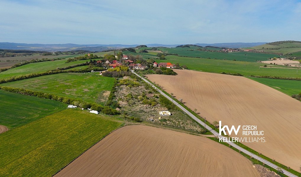 Prodej zahrady 1 652 m², Suchomasty – náhled fotky 6