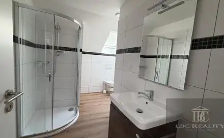 Pronájem bytu 3+kk 90 m²