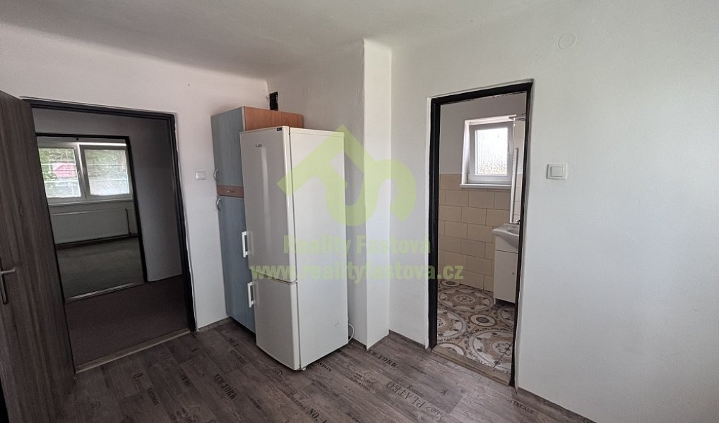 Prodej domu 228 m² s pozemkem 1 076 m², Rokycany – náhled fotky 31