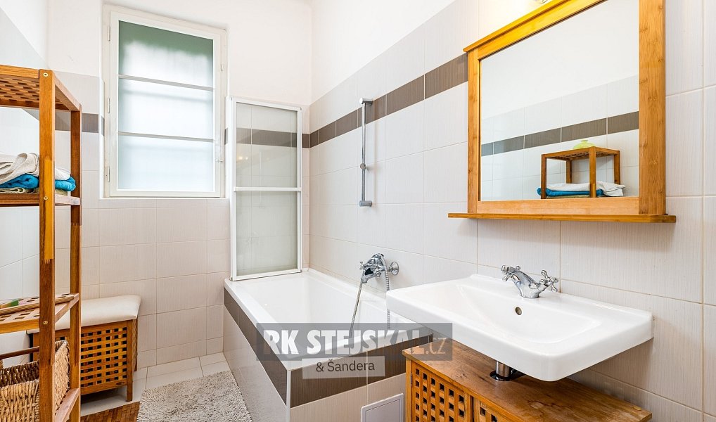 Prodej domu 440 m² s pozemkem 874 m², Český Krumlov – náhled fotky 9