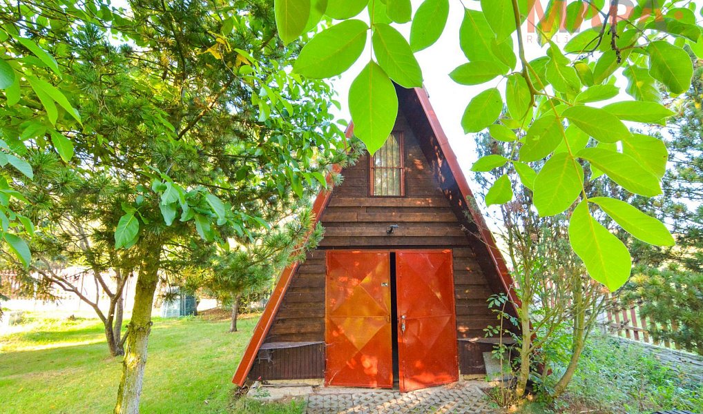 Prodej domu 154 m² s pozemkem 1 916 m², Žiželice – náhled fotky 25