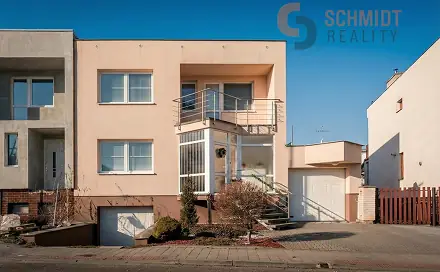 Prodej domu 300 m² s pozemkem 321 m², U Větrolamu, Hustopeče, okres Břeclav