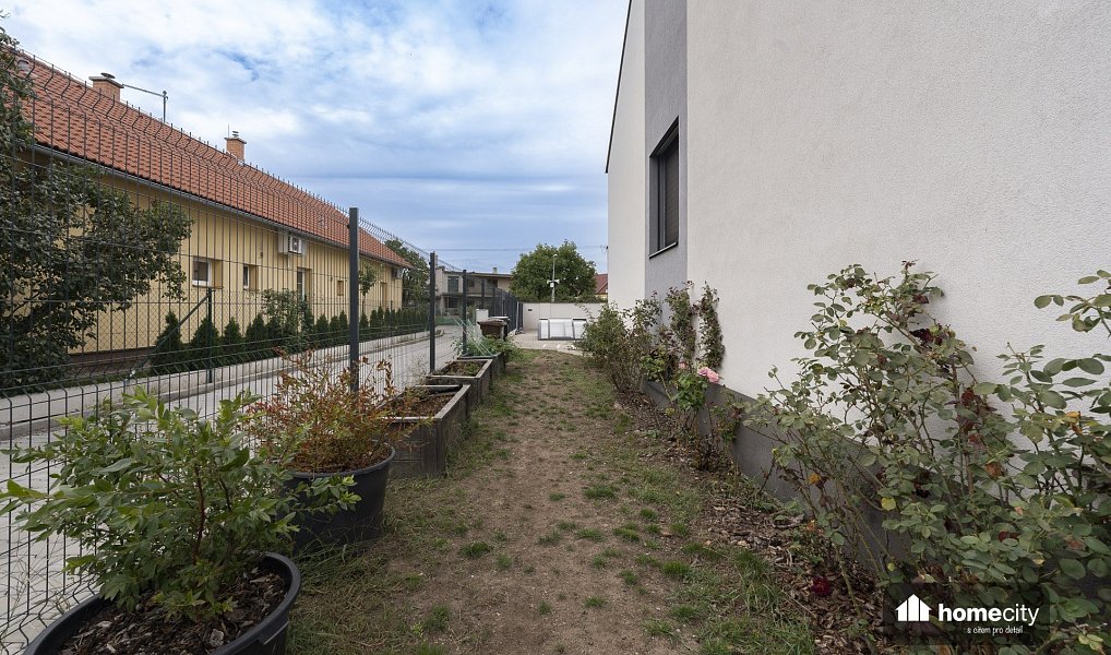 Prodej domu 267 m² s pozemkem 661 m², Pardubice – náhled fotky 30