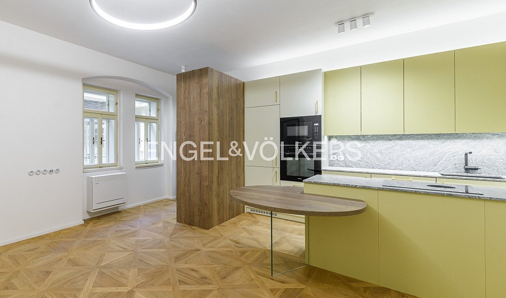 Pronájem bytu 2+kk 44 m², Praha – náhled fotky 2