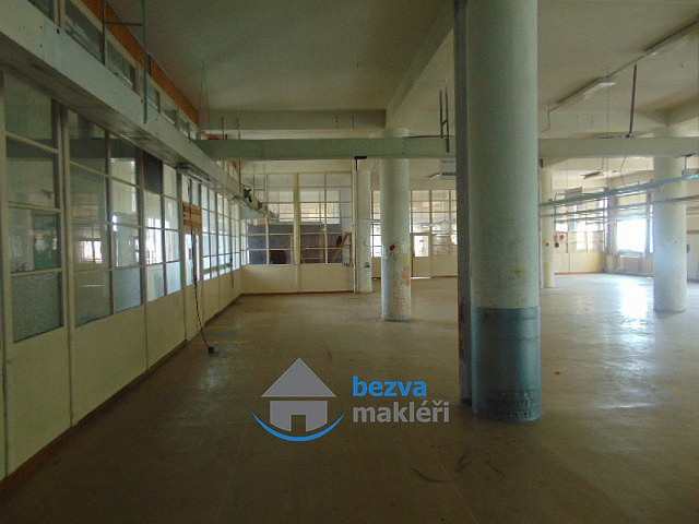 Pronájem výrobních prostor 600 m² – fotografie 3