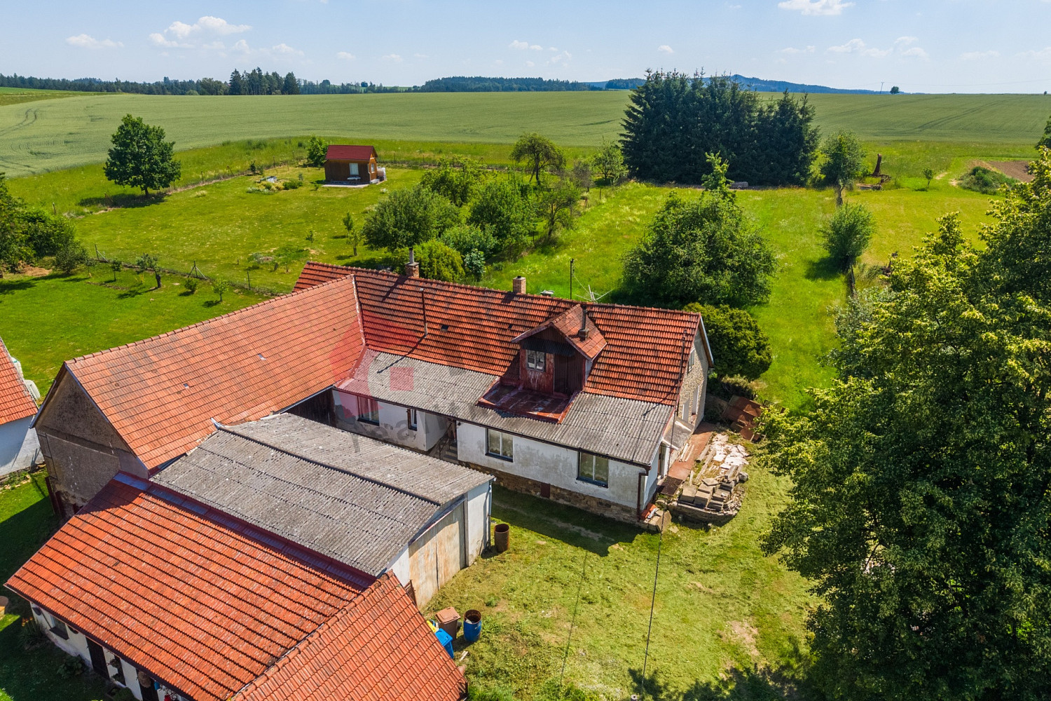 Prodej domu 301 m² s pozemkem 2 130 m² – fotografie 2