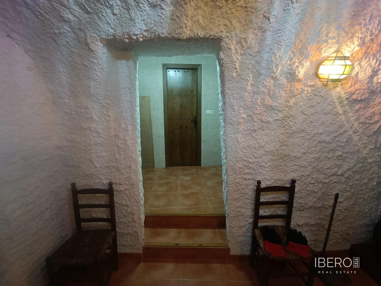 Prodej domu 225 m² s pozemkem 1 677 m² — photo 2