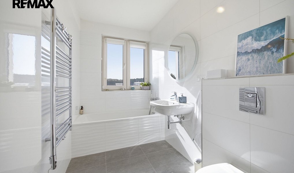 Prodej domu 156 m² s pozemkem 297 m², Husinec – náhled fotky 4