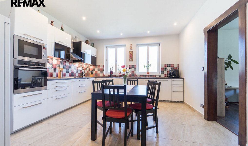 Prodej domu 240 m² s pozemkem 1 897 m², Podlesí – náhled fotky 5