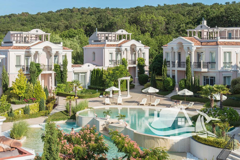 Prodej domu 350 m² s pozemkem 349 m²