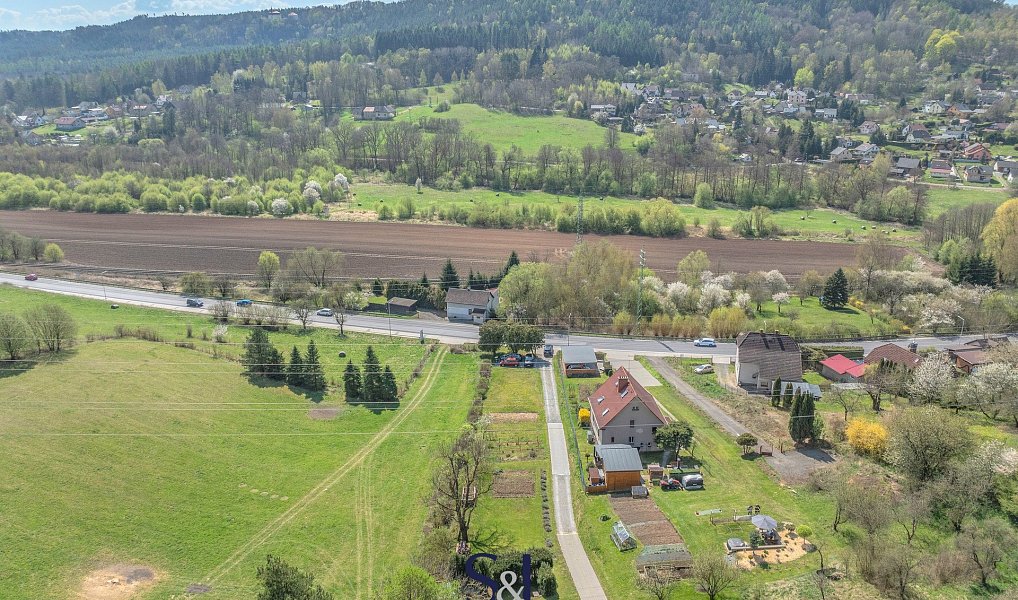 Prodej stavebního pozemku 1 000 m², Turnov – náhled fotky 7