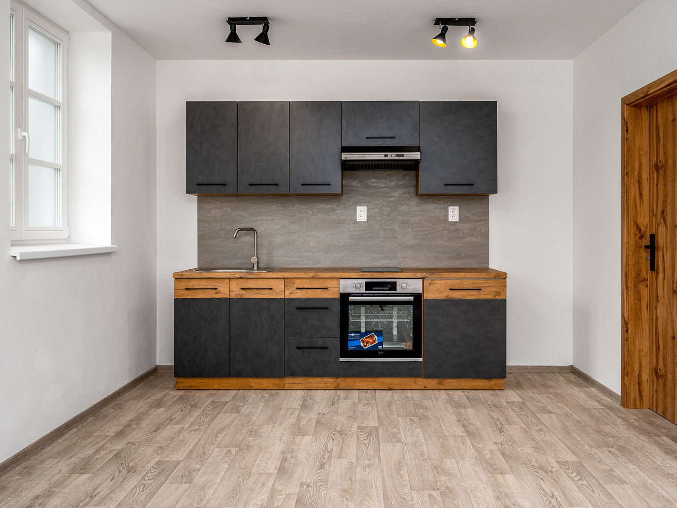 Prodej domu 200 m² s pozemkem 151 m² – pohled 5