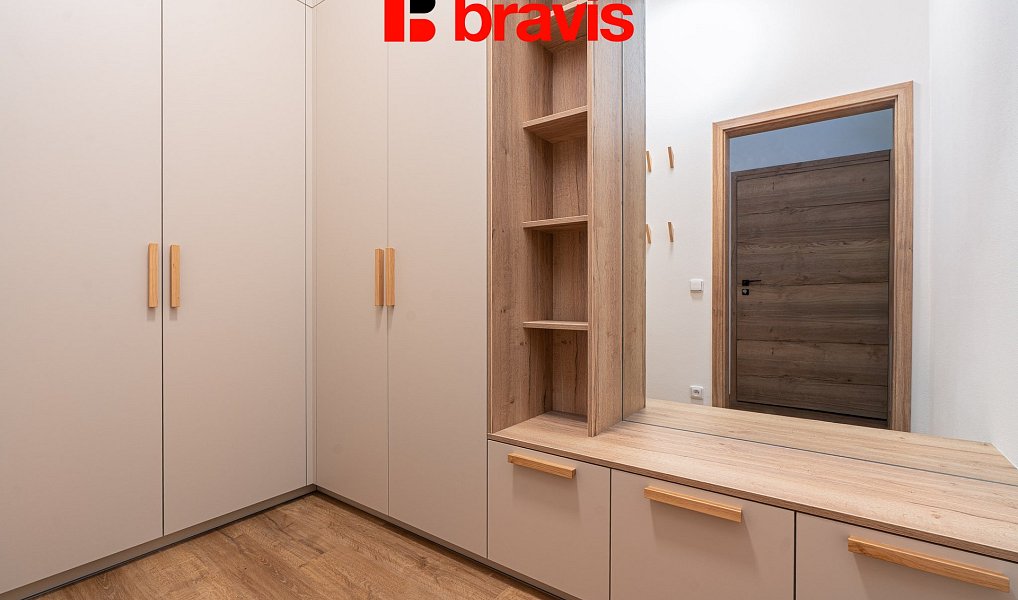 Pronájem domu 230 m² s pozemkem 414 m², Brno – náhled fotky 38