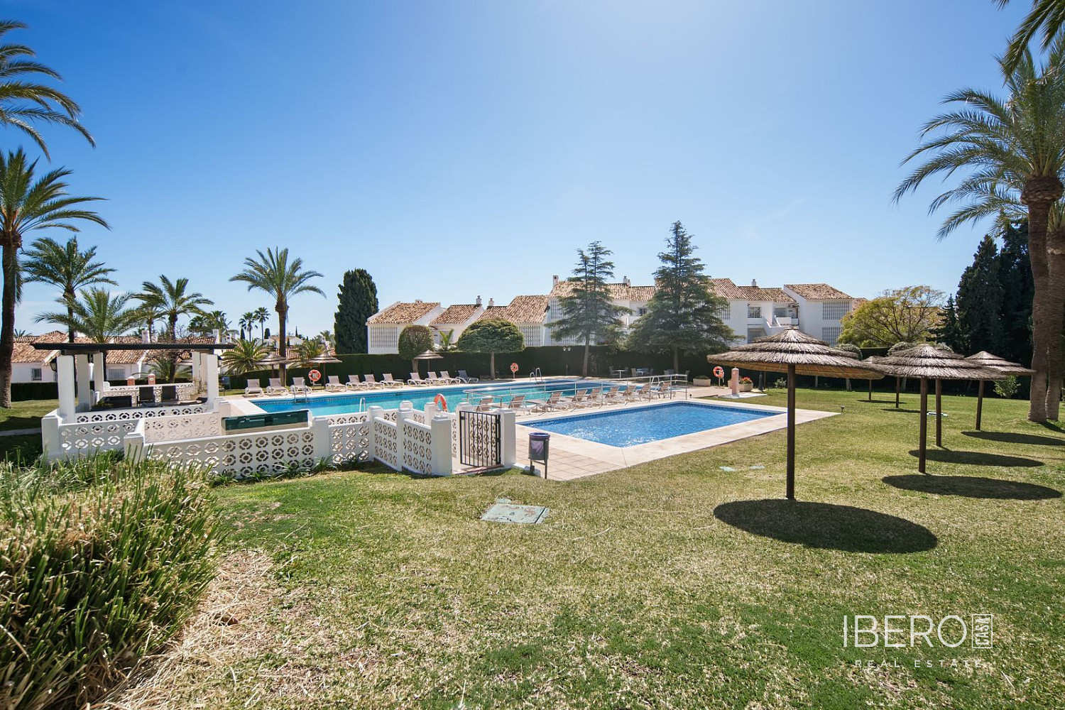 Piso 4+kk – Marbella, Nueva Andalucía - Vista 4
