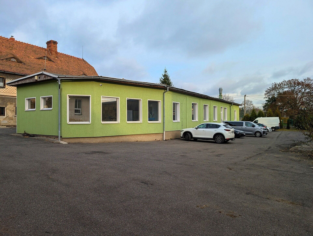Prodej skladovacích prostor 2 000 m² – fotografie 3