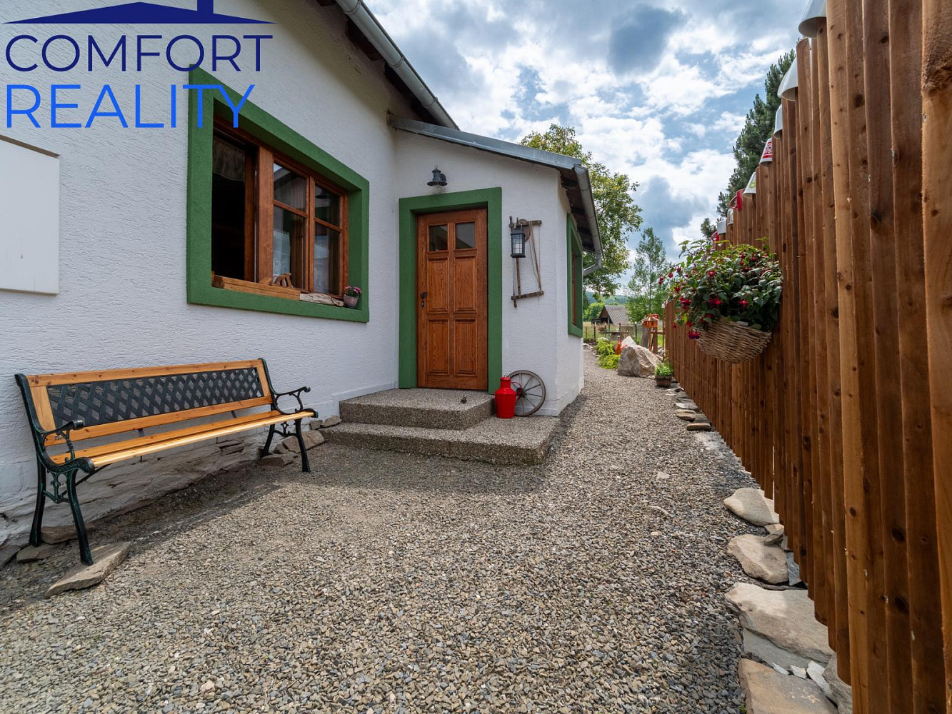Prodej domu 308 m² s pozemkem 988 m² – pohled 3