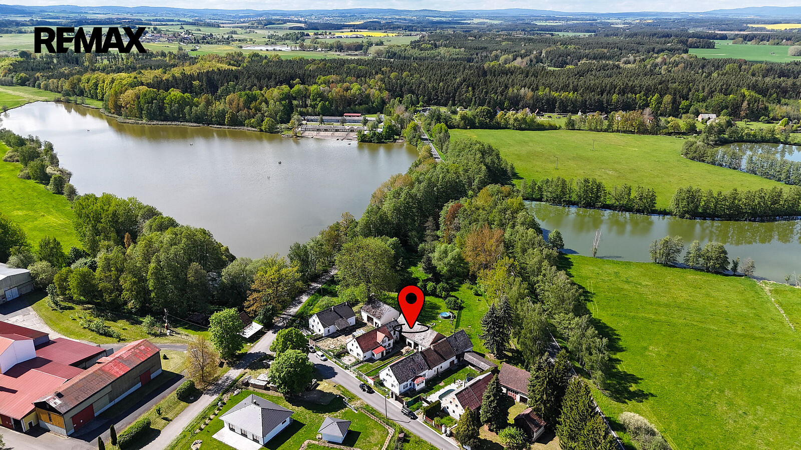 Prodej domu 203 m² s pozemkem 1 428 m²