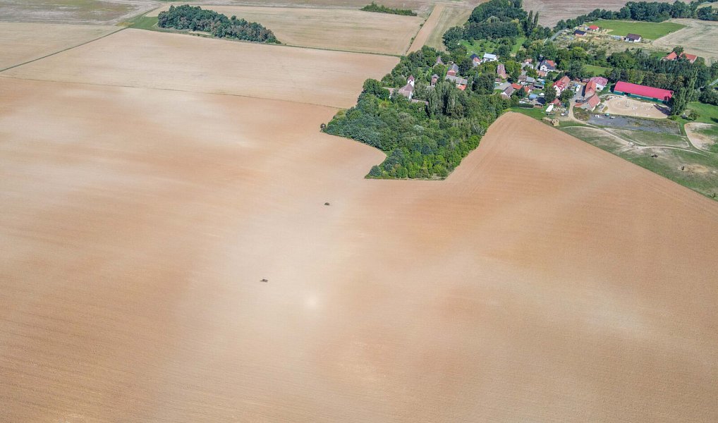 Prodej stavebního pozemku 42 137 m², Zásmuky – náhled fotky 11