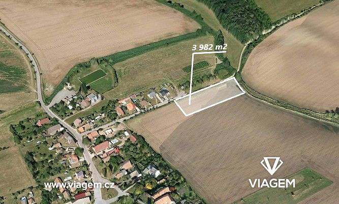 Prodej pole 995 m²