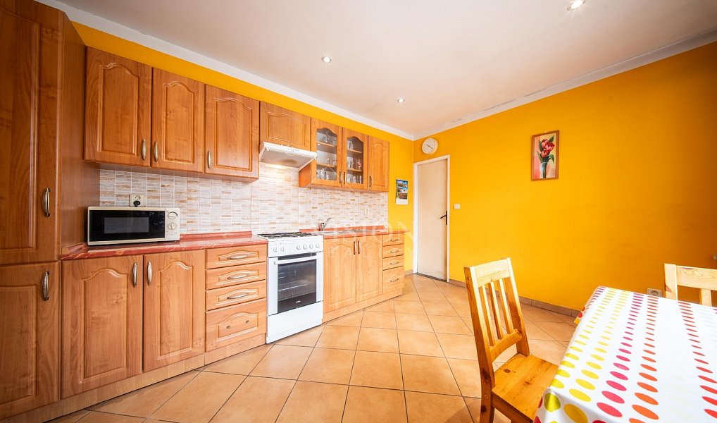 Prodej domu 198 m² s pozemkem 1 268 m², Pálovice – náhled fotky 14