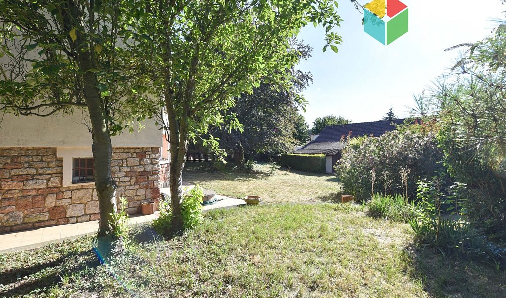 Prodej domu 220 m² s pozemkem 831 m², Beroun – náhled fotky 40