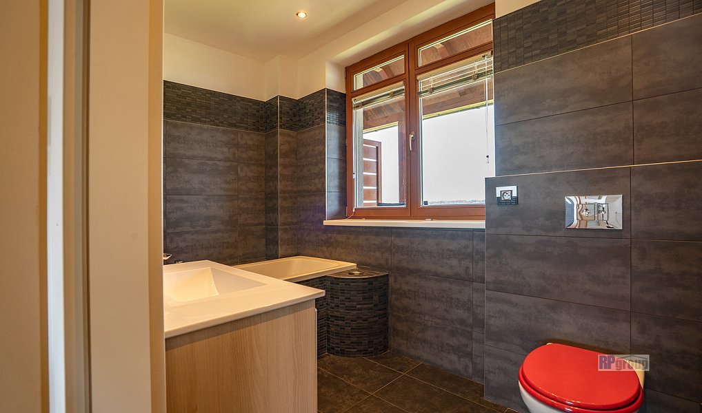 Prodej bytu 3+kk 300 m², Veleň – náhled fotky 12