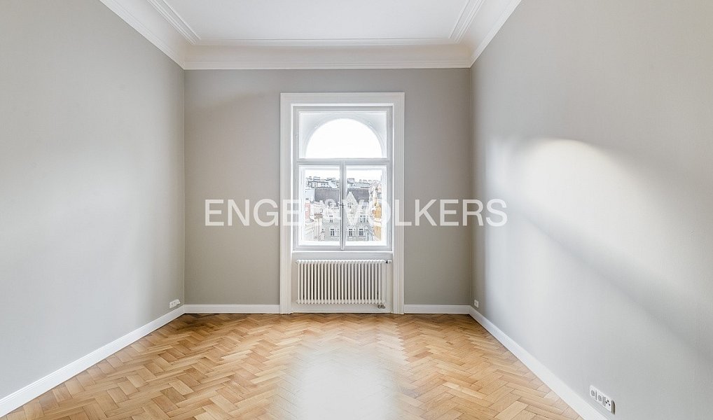 Pronájem bytu 6+kk 285 m², Praha – náhled fotky 13